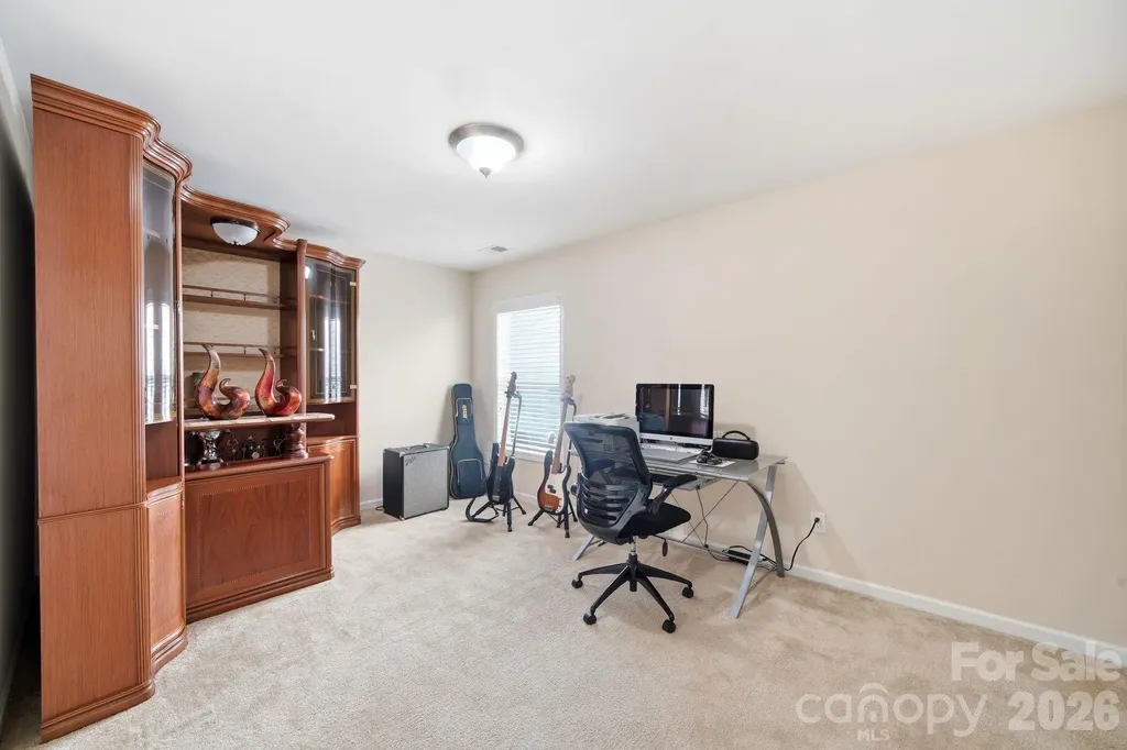 423 Knothole Lane Charlotte NC 28214