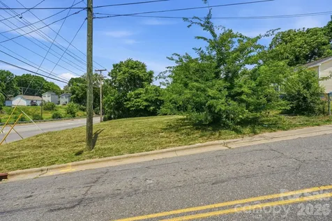 412 W Davidson Avenue Gastonia NC 28052