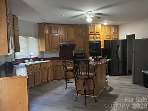 7825 Plott Road Charlotte NC 28215