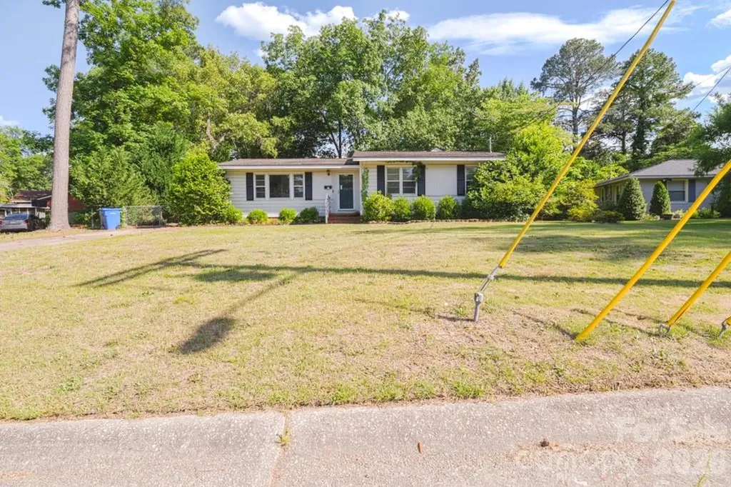 1809 Manteo Street Fayetteville NC 28303