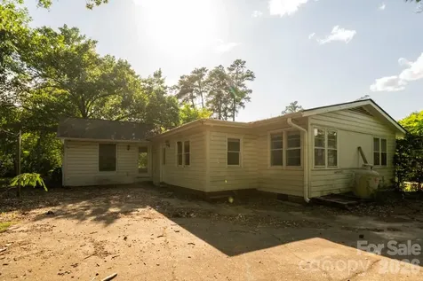 1809 Manteo Street Fayetteville NC 28303