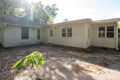 1809 Manteo Street Fayetteville NC 28303