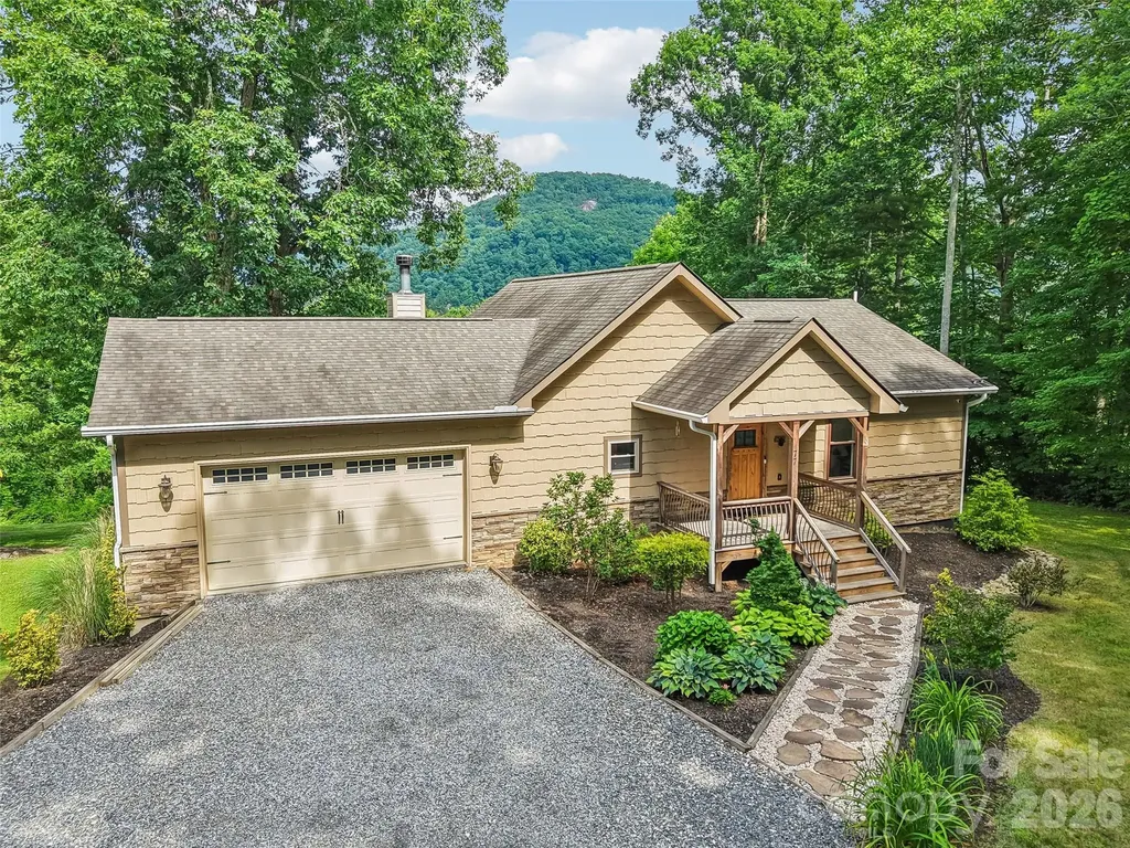 77 Willow Stone Way Hendersonville NC 28792