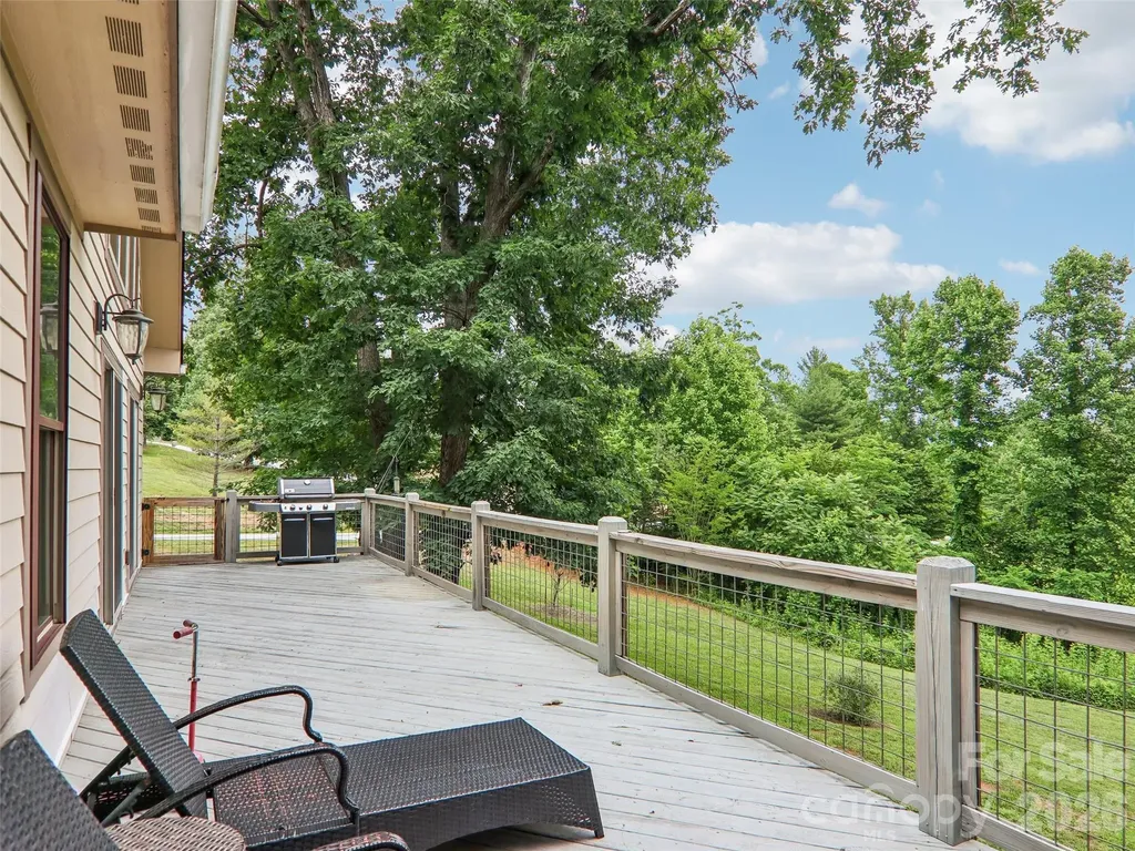 77 Willow Stone Way Hendersonville NC 28792