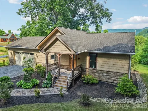 77 Willow Stone Way Hendersonville NC 28792