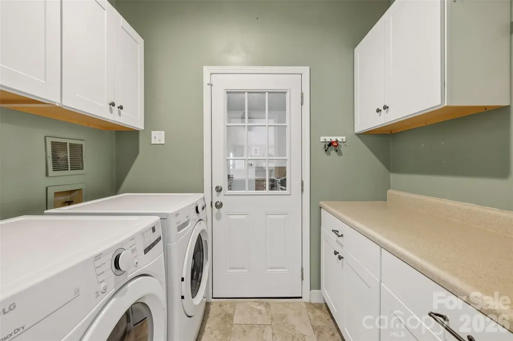 6202 Hickory Cove Lane Charlotte NC 28269