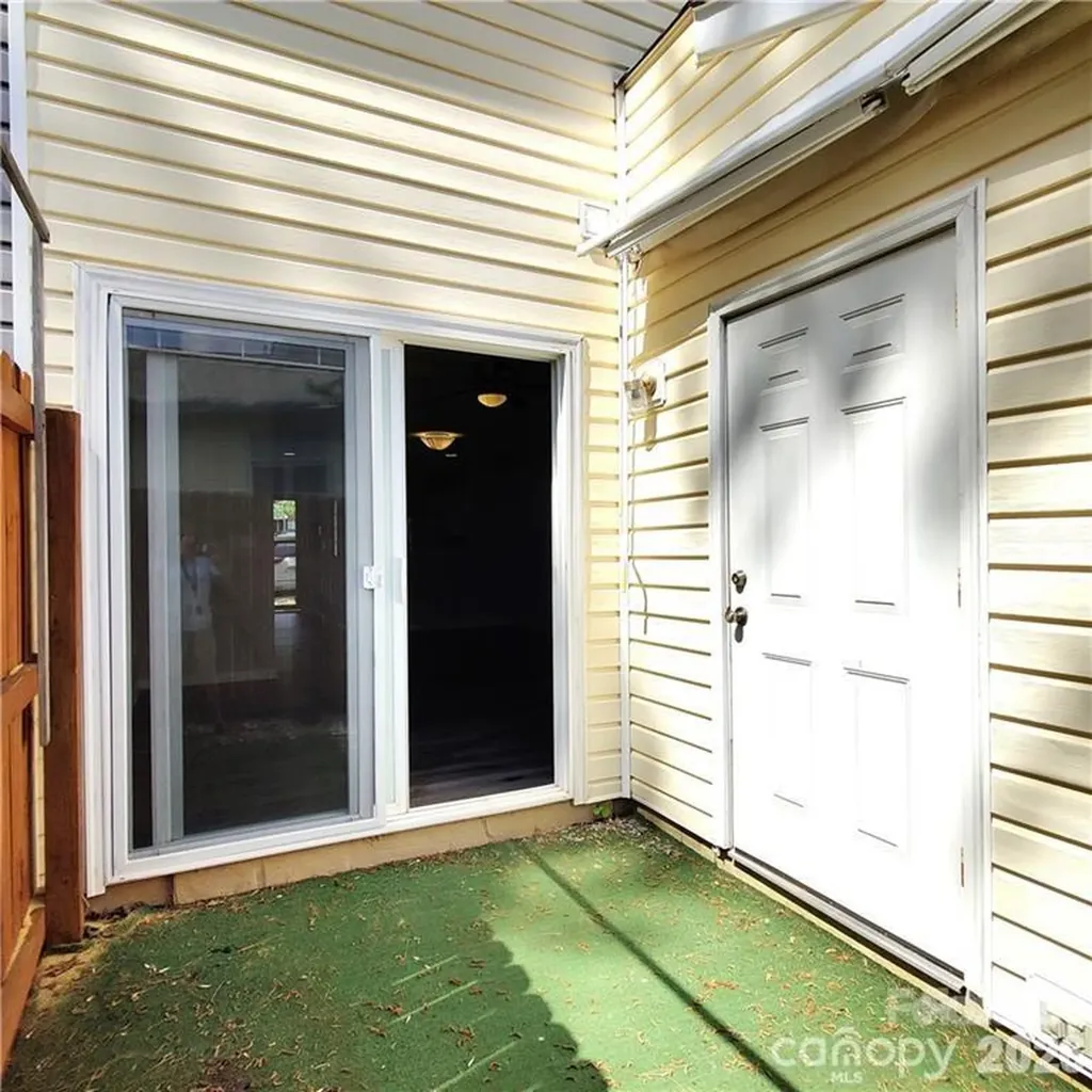 5744 Prescott Court Charlotte NC 28269