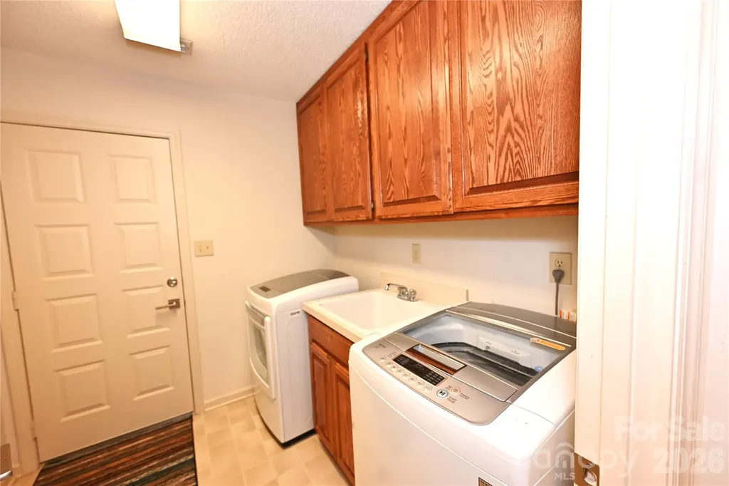 3675 Rock Bridge Drive NE Conover NC 28613