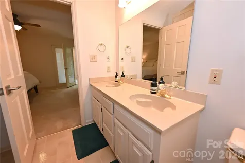 3675 Rock Bridge Drive NE Conover NC 28613