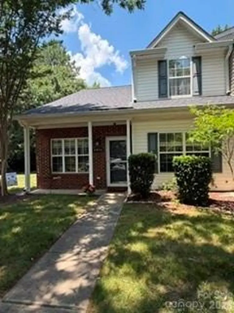 2850 Mayer House Court Charlotte NC 28214