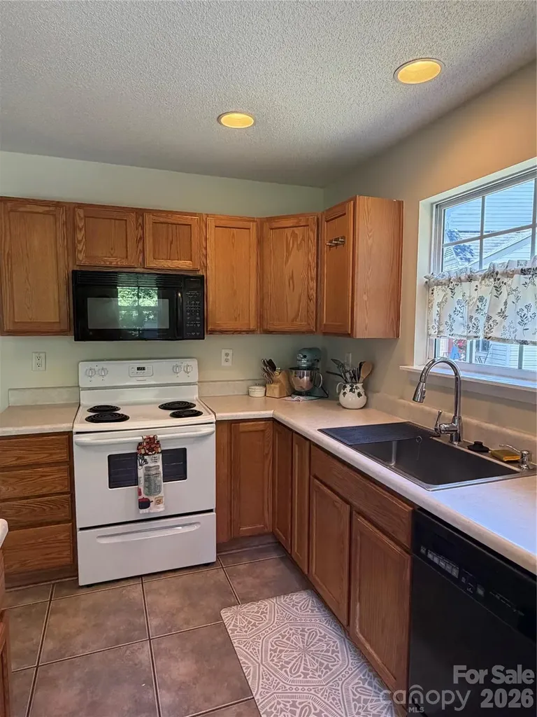 2850 Mayer House Court Charlotte NC 28214