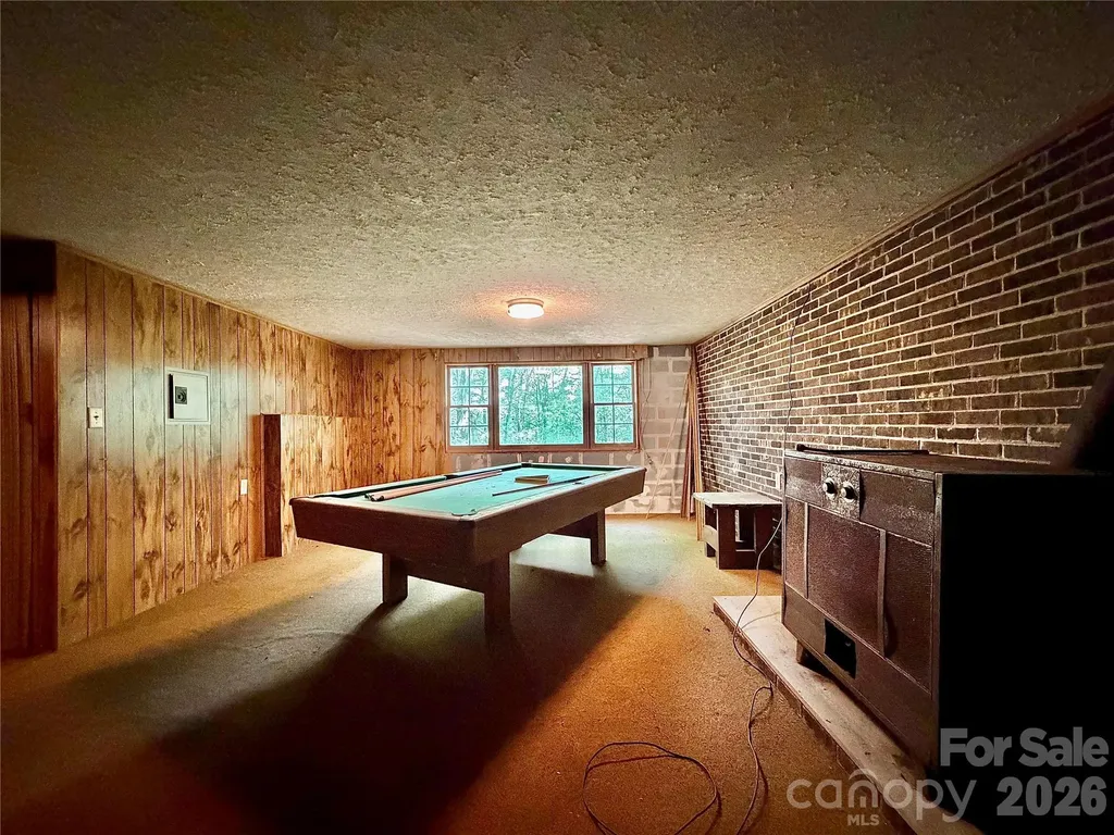 185 Dulaney Drive Nebo NC 28761