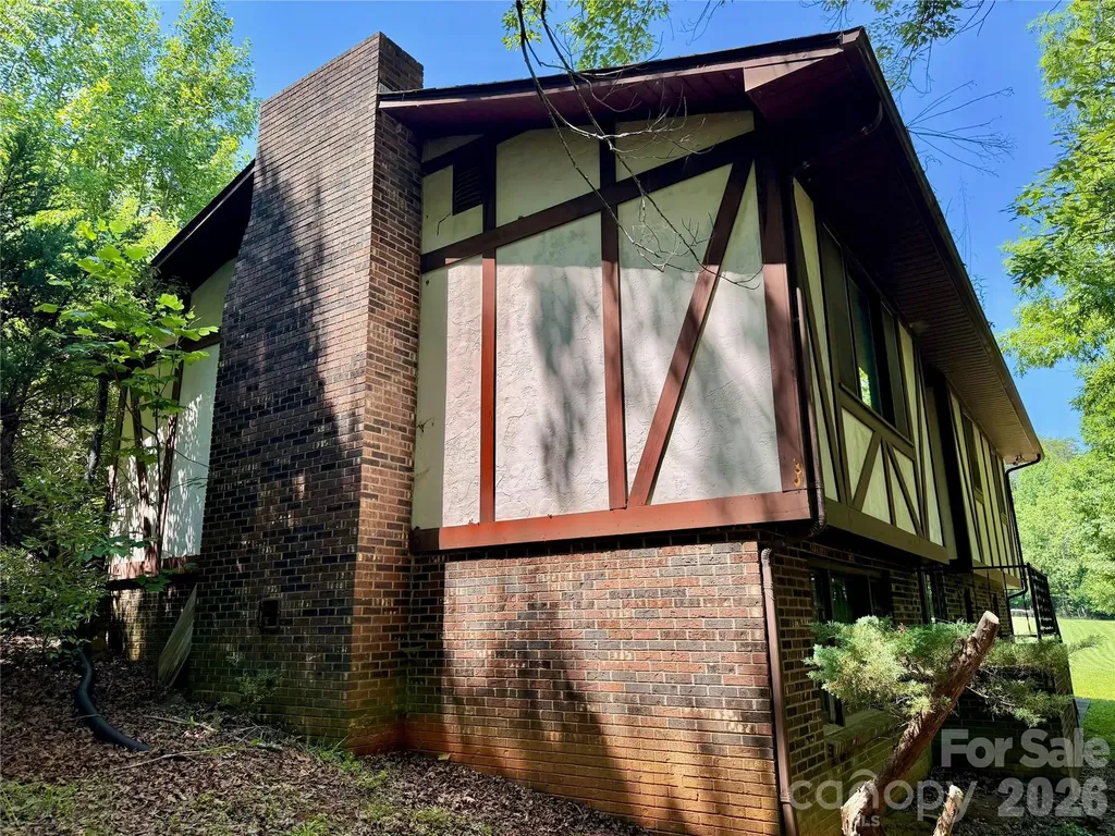 185 Dulaney Drive Nebo NC 28761