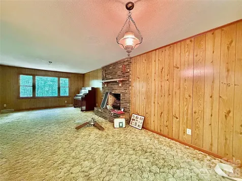185 Dulaney Drive Nebo NC 28761
