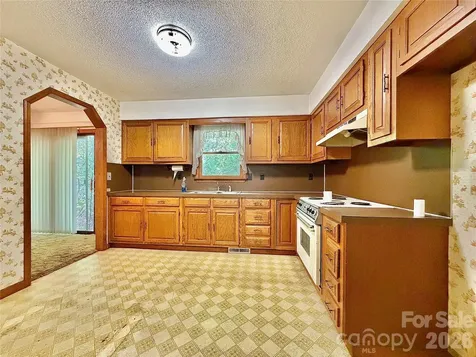 185 Dulaney Drive Nebo NC 28761