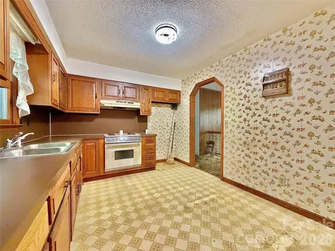 185 Dulaney Drive Nebo NC 28761