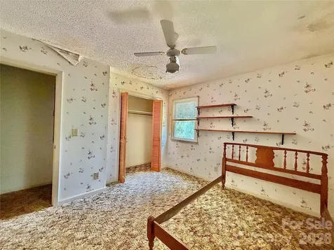 185 Dulaney Drive Nebo NC 28761