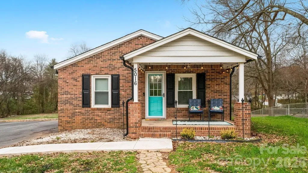 5016 Clearwater Lake Road Mount Holly NC 28120