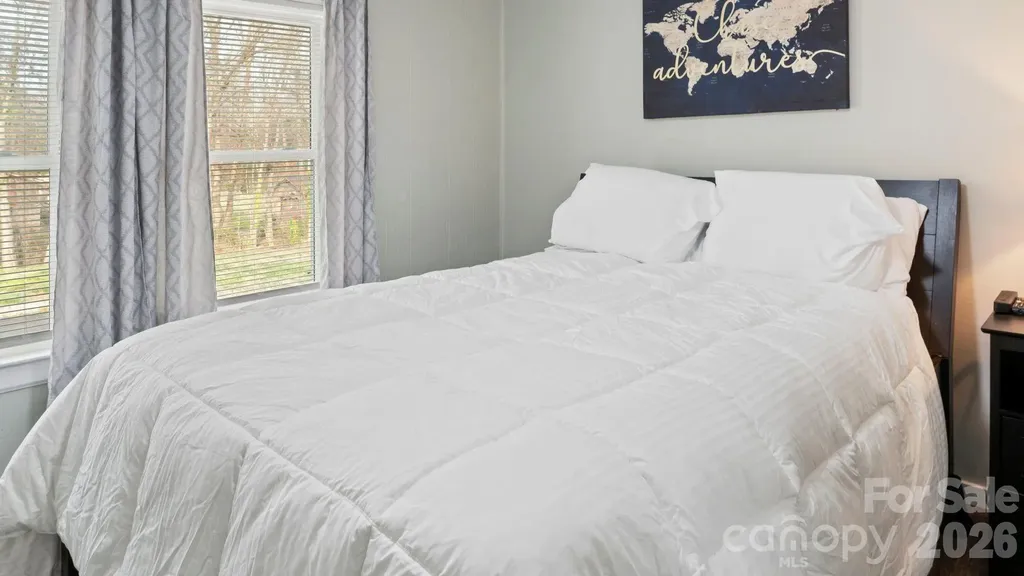 5016 Clearwater Lake Road Mount Holly NC 28120