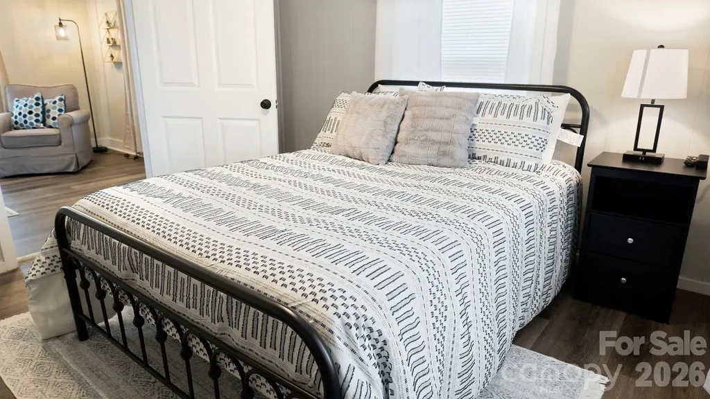 5016 Clearwater Lake Road Mount Holly NC 28120