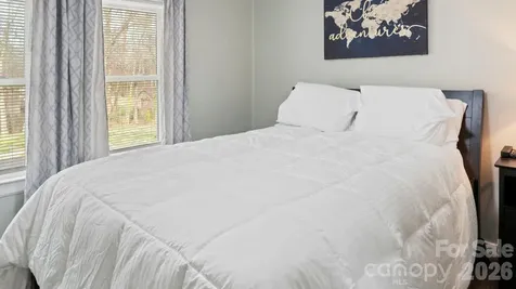 5016 Clearwater Lake Road Mount Holly NC 28120