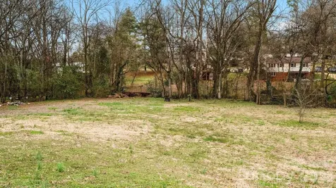 5016 Clearwater Lake Road Mount Holly NC 28120