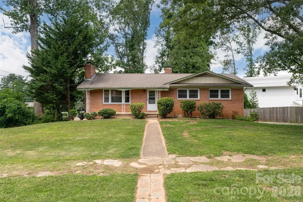 52 Blake Drive Arden NC 28704