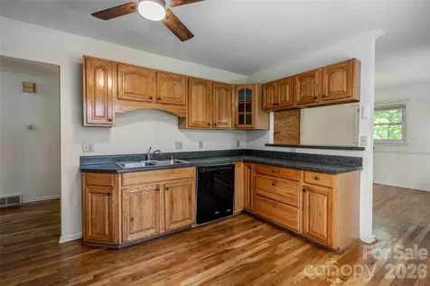 52 Blake Drive Arden NC 28704