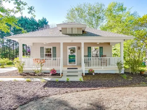 215 6th Street Belmont NC 28012