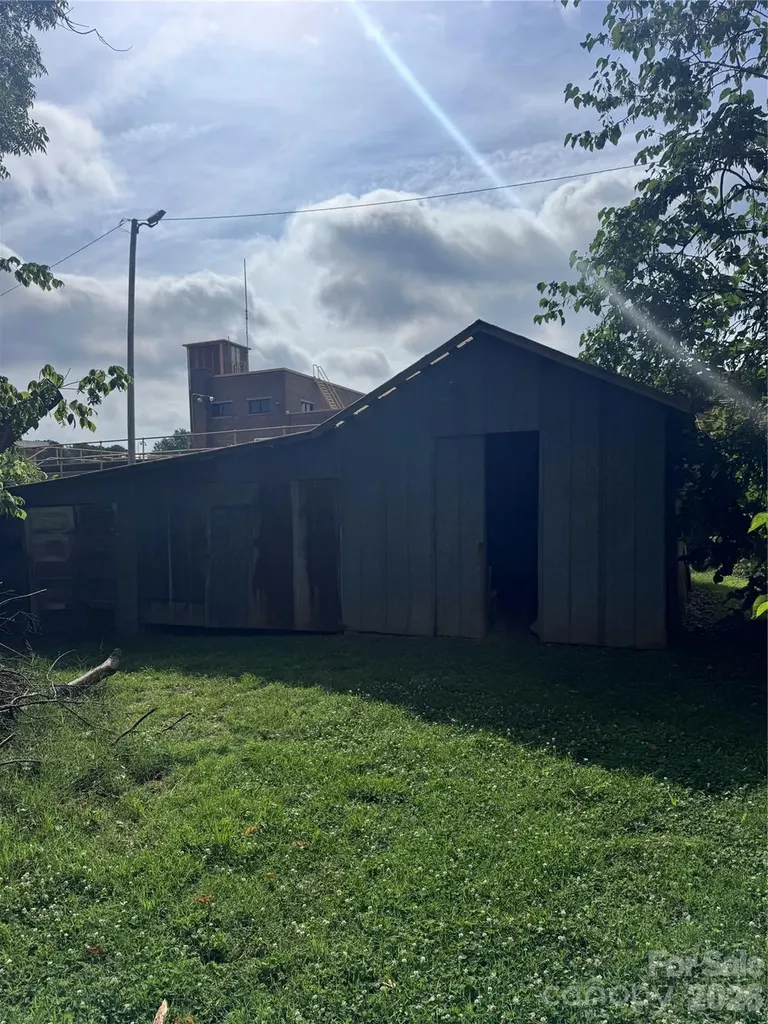 206 9th Street Belmont NC 28012