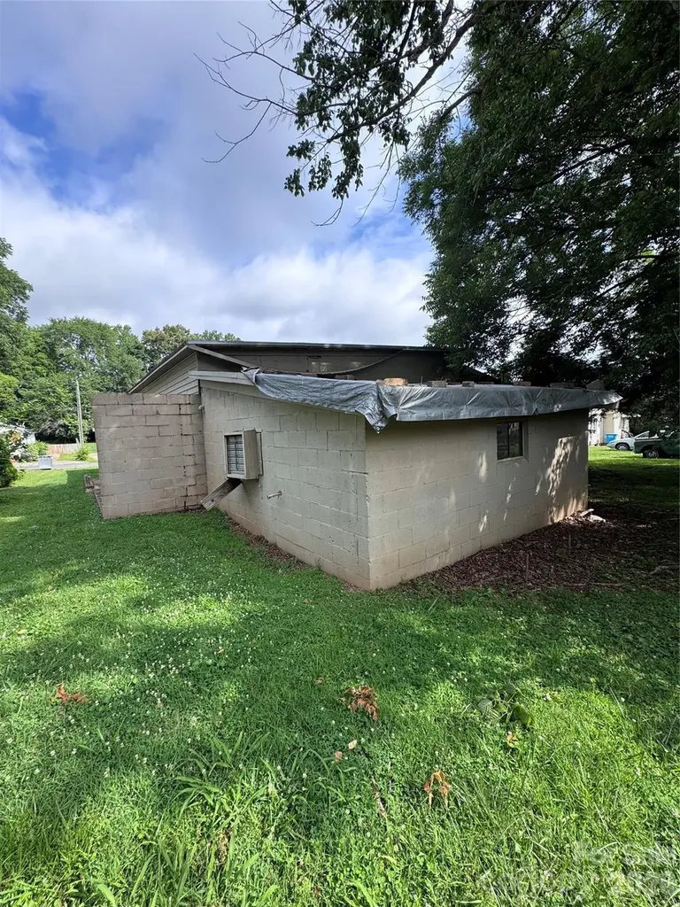206 9th Street Belmont NC 28012