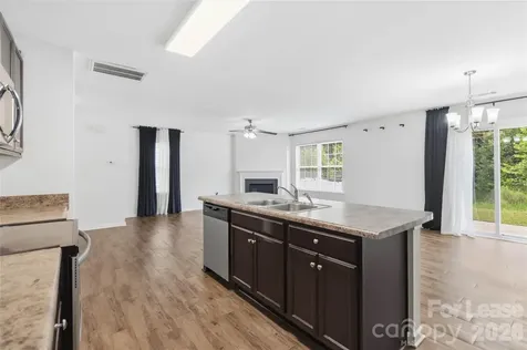 8705 Longnor Street Charlotte NC 28214