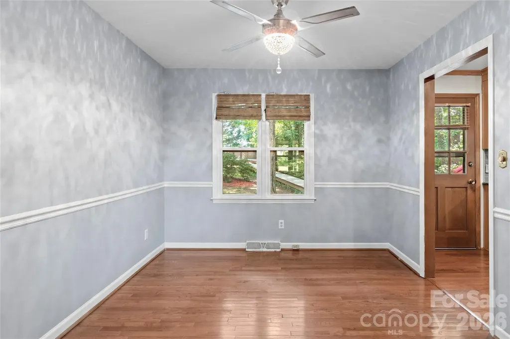 1106 Kelwyn Lane Lewisville NC 27023