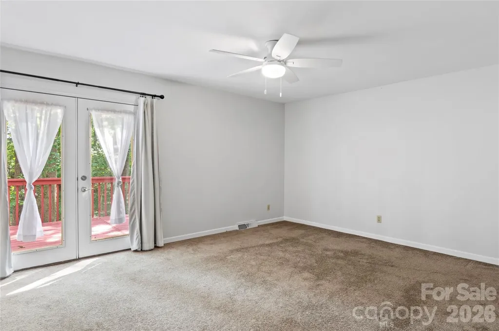 1106 Kelwyn Lane Lewisville NC 27023