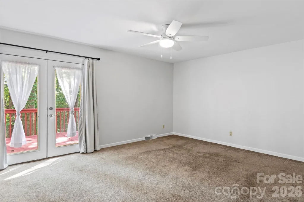 1106 Kelwyn Lane Lewisville NC 27023