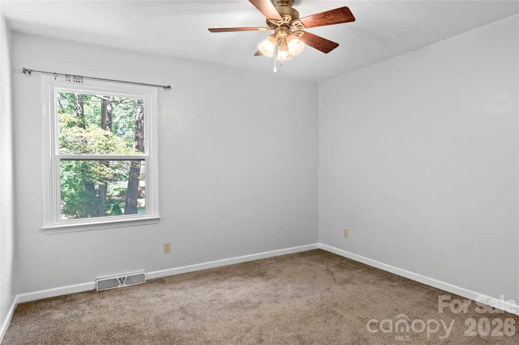 1106 Kelwyn Lane Lewisville NC 27023