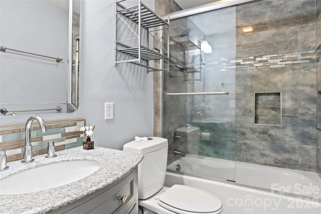 1106 Kelwyn Lane Lewisville NC 27023