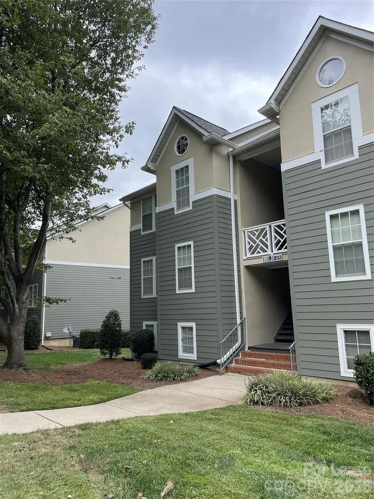 19831 Henderson Road Cornelius NC 28031