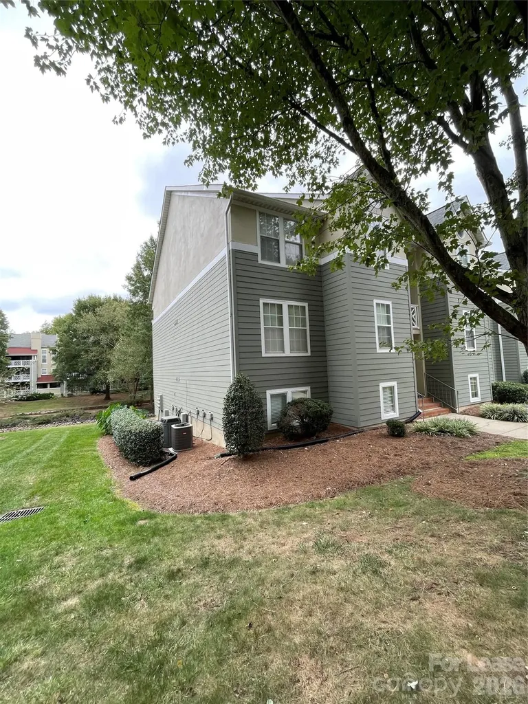 19831 Henderson Road Cornelius NC 28031