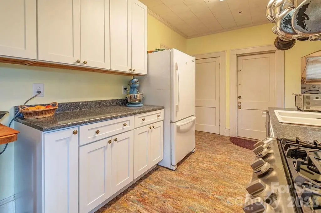 133 Westwood Place Asheville NC 28806