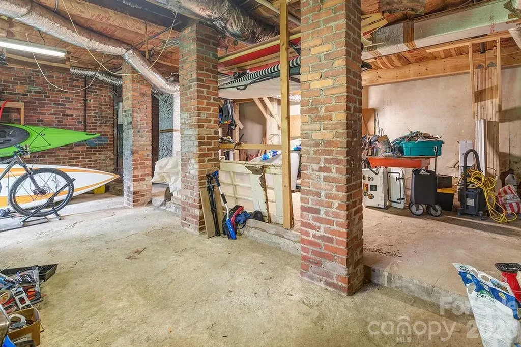 133 Westwood Place Asheville NC 28806