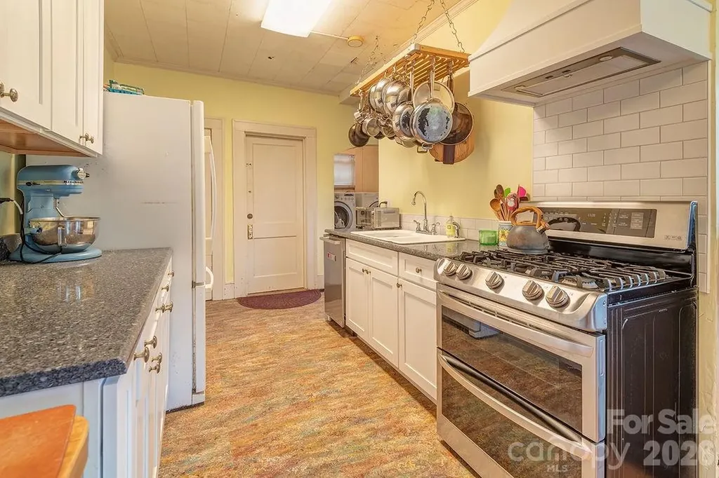 133 Westwood Place Asheville NC 28806