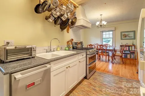 133 Westwood Place Asheville NC 28806