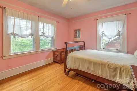 133 Westwood Place Asheville NC 28806