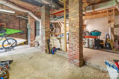 133 Westwood Place Asheville NC 28806