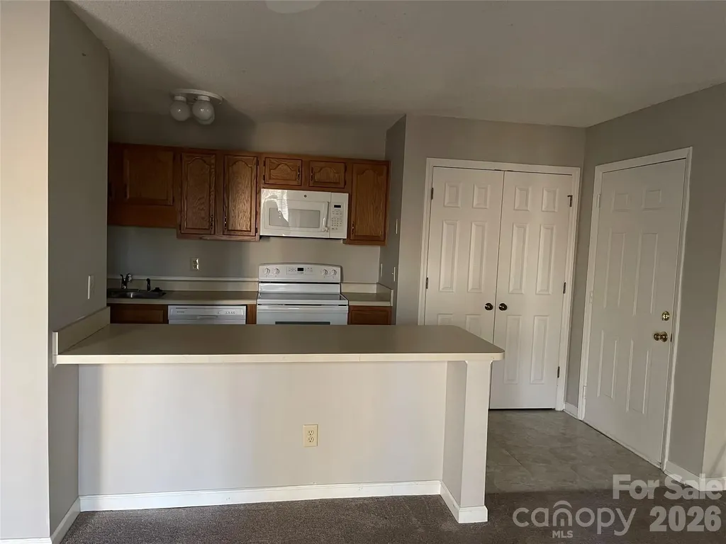 5932 W Friendly Avenue Greensboro NC 27410