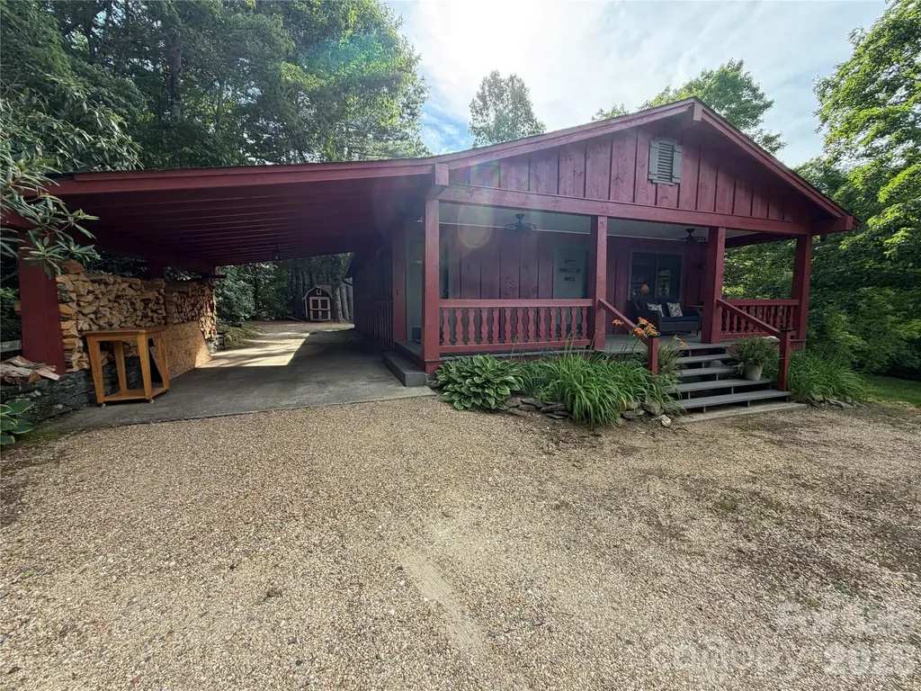 225 High Ridge Road Little Switzerland NC 28749
