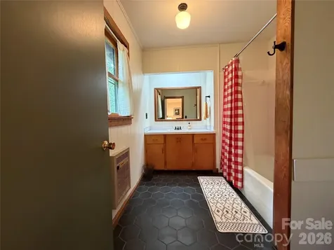 225 High Ridge Road Little Switzerland NC 28749