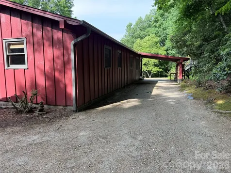 225 High Ridge Road Little Switzerland NC 28749