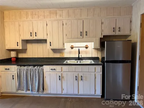225 High Ridge Road Little Switzerland NC 28749
